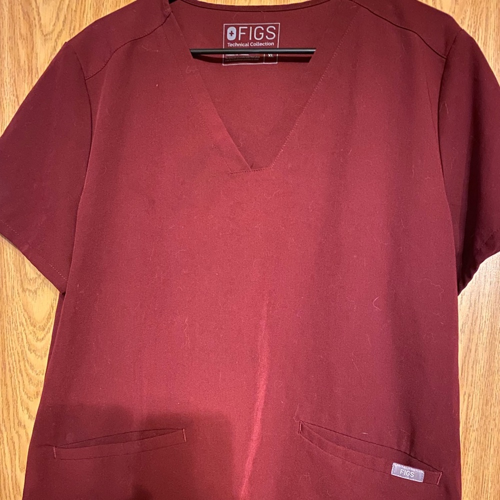 Figs burgundy scrub top Size XL